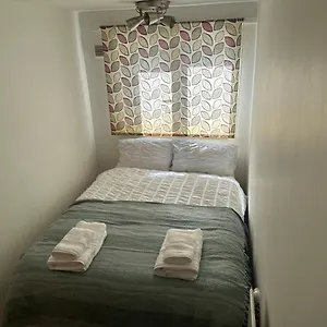  Guest house Spacious Double For Single